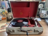 Patefon Sonora, Suedia, fabricatie 1910-1930, in stare excelenta.