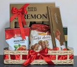 Cos Cadou cu Bunatati/ Pachet Cadou Zi de Nastere/ Cadou orice eveniment, Cadou Craciun, Cadou Paste / Cutie CADOU