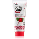 Cumpara ieftin GC MI Paste Plus Crema protectoare de remineralizare pentru dinți sensibili cu flor aroma Strawberry 35 ml