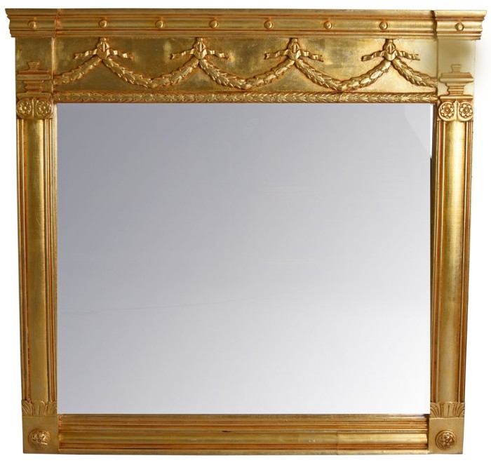 Oglinda Rococo din cristal cu o rama aurie CAT249