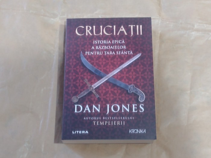 DAN JONES - CRUCIATII