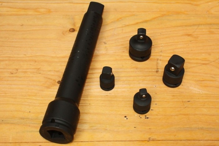 Prelungitor cheie impact YATO, adaptor 3/4 - 1 inch, Cr-Mo 250mm