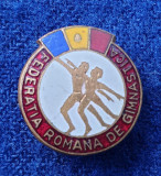 Insigna veche 1970 sport educatie - Federatia Romana de Gimnastica - Superba