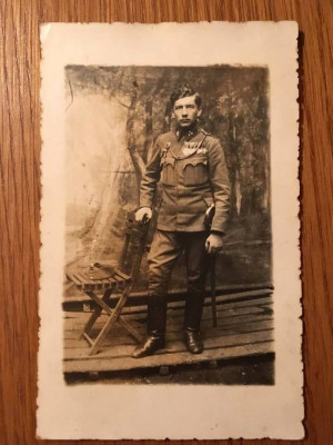 carte postala poza veche cu barbat in haine militare, pe la inceputul ani 1900 foto