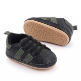 Adidasi negri cu dungi laterale (Marime Disponibila: 3-6 luni (Marimea 18