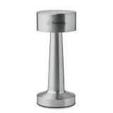 Lampa de masa din fier reincarc