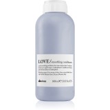 Davines Essential Haircare LOVE Smoothing Conditioner balsam cu efect de netezire pentru par indisciplinat 1000 ml