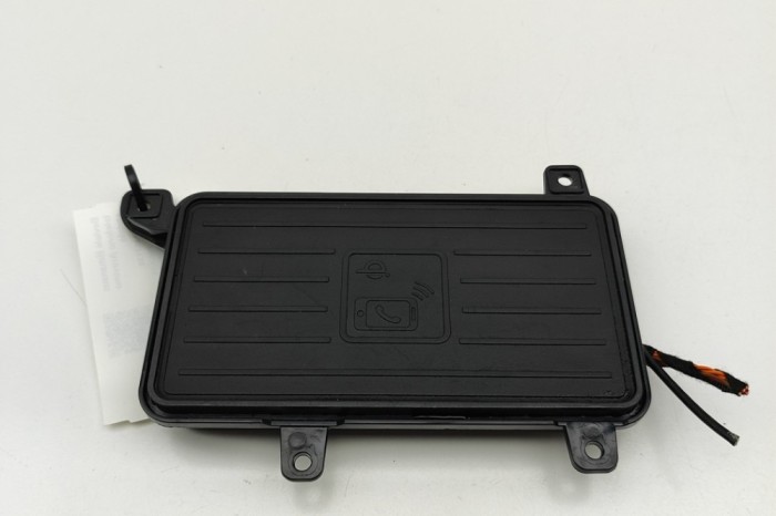 Stație de &icirc;ncărcare wireless AUDI E-TRON GT 2023 OEM: 4J3858981 31457130