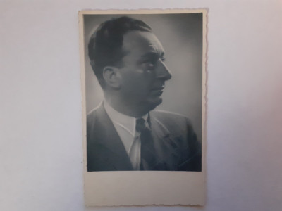 Fotografie tip CP cu portret de bărbat din Rom&amp;acirc;nia cu cravată &amp;icirc;n 1934 foto