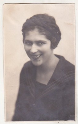 bnk foto - Portret de femeie - anii `30 foto