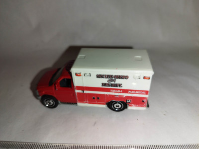 bnk jc Matchbox MB771 Ford E-350 Ambulance foto