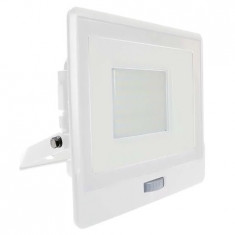 Proiector LED V-tac cu senzor miscare, 50W, 4000 lm, lumina rece, 6400k, IP65, alb