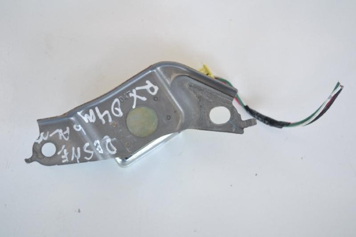 LEXUS RX _U3_ 2004 OEM: 89833-48010187900-0730 SKU: 1639072