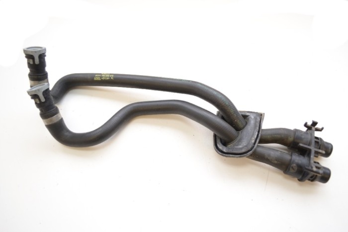 Furtun de lichid de răcire VOLVO XC60 2015 OEM: 6G9118C266CG 10950235