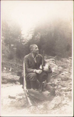HST P289 Poză v&amp;acirc;nător cu 2 puști Rom&amp;acirc;nia interbelică foto