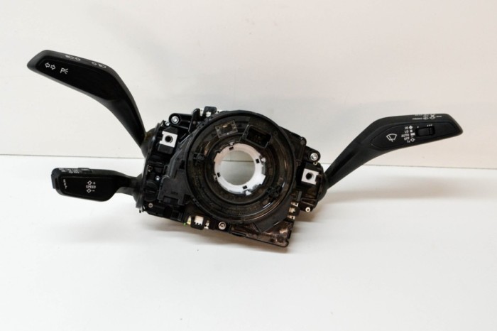 Maneta semnalizare ștergătoare AUDI Q2 GA 2020 OEM: 5Q1953549,82A953521B 13551632