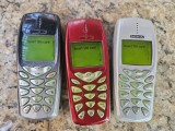 Nokia 3510 + incarcator , liber de retea .