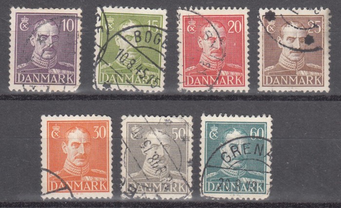 A12 S6 10 - Timbre foarte vechi - Danemarca - regalitate