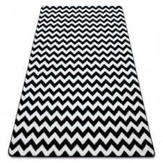 Covor Sketch - F561 cremă și negru- Zig Zag, 160x220 cm