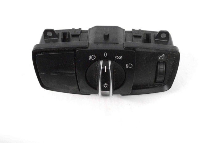 Modul de control comutator faruri BMW i3 I01 2014 OEM: 9311719 17031004