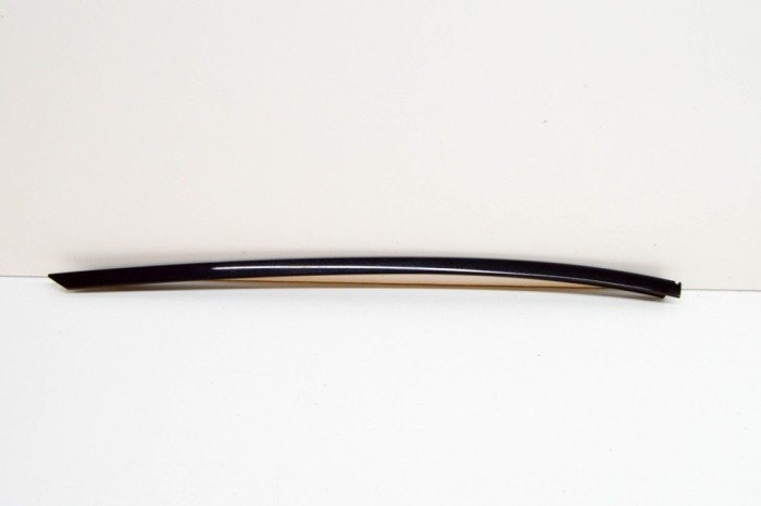 Ornament vertical parbriz st&acirc;nga BMW 4 Cabrio F33, F83 2015 OEM: 7295569 | 16435718