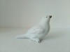 Pasare ceramica veche, vintage, alb cu cioc auriu, 17cm lungime x 11cm inaltime