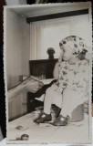 Fotografie, fetita cu basma, perioada comunista