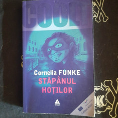 Cornelia Funke - Stapanul hotilor