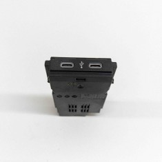 USB VW T-ROC A11 2023 OEM: 2G6035700 | 25614847