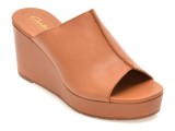 Cumpara ieftin Papuci CLARKS maro, SABINA MULE, din piele naturala