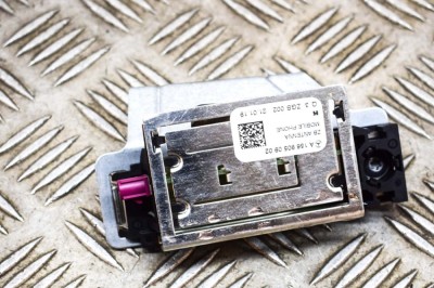 Amplificator de antena MERCEDES-BENZ GLE W167 2019 OEM: A1675455200,A1569050902 17312375 foto