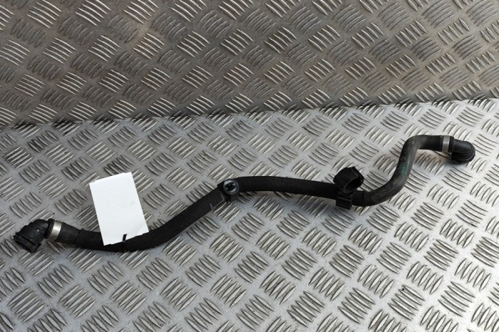 Furtun de lichid de răcire BMW 3 G20, G28 2022 OEM: 8654869 31201571
