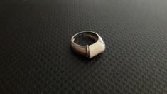 inel vechi de argint cu fildes foto