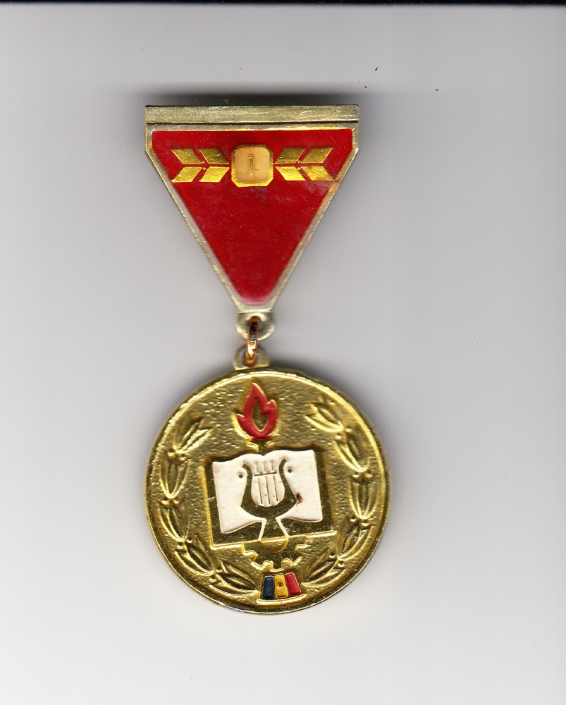 Insigna Cantarea Romaniei, locul I, 1983-1985, Romania de la 1950 |  Okazii.ro