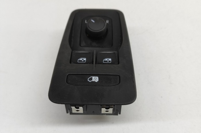 Buton geam ușă dreapta față VW CADDY V SBB, SBJ 2023 OEM: 2K7868247D,2K7867255 27728849
