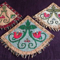 Set 3 cusaturi florale traditionale romanesti, peretare pe panza de sac, anii 50
