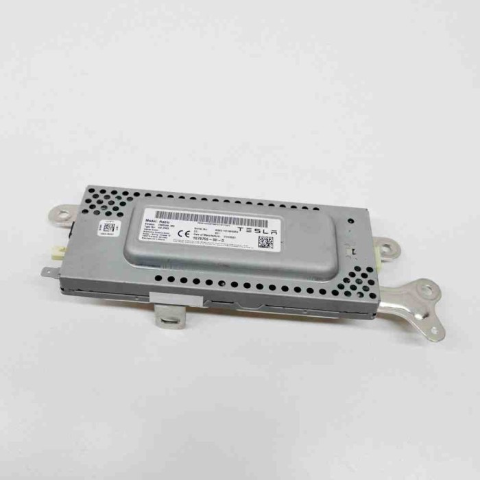 Alt modul de control TESLA MODEL 3 2021 OEM: 1079755-00-D 15511800