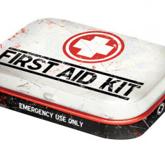 Cutie metalica cu bomboane - First Aid Kit
