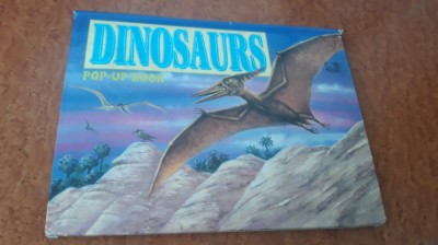 Dinosaurs-pop-up book-1995 foto