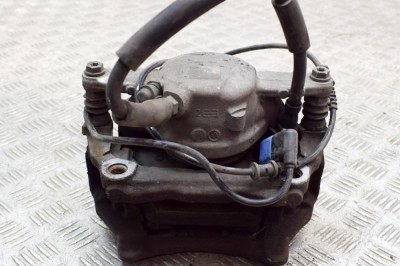 Etrier de fr&amp;acirc;nă dreapta față MERCEDES-BENZ C W205 2015 OEM: A2054210281 20446178 foto