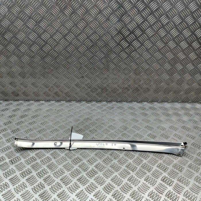 Chedar geam ușă dreapta față MASERATI 425 1987 OEM: 328320330