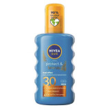 Cumpara ieftin Spray pentru protectie solara SPF 30 Protect &amp; Bronze, 200 ml, Nivea Sun