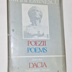 POEZII. POEMS - MIHAI EMINESCU - Editie bilingva romana - engleza