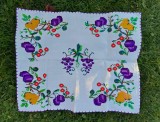 fata de masa lucru manual, cusatura de mana, cu fructe - struguri pere, prune, cirese, 62x75cm