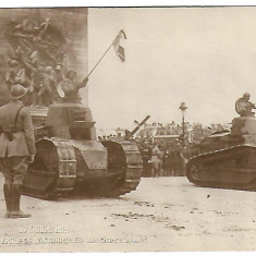 Carte postala Paris - parade troops, assault tanks 1919 - scrisa A003