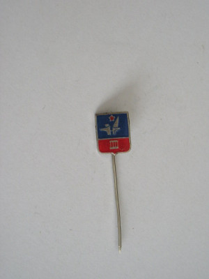 QW9 L 65 - insigna - tematica simbolistica - simbol stea rosie foto