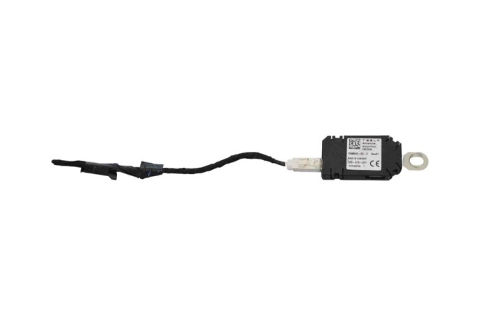 Amplificator de antena TESLA MODEL 3 2020 OEM: 1098046-00-C