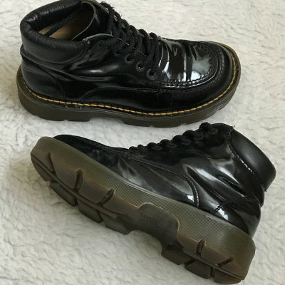 GHETE NEGRE DAMA PIELE NATURALA LACUITA ORIGINALE Dr. Martens BOCANCI UNISEX LAC foto