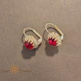 Cercei clasici placati cu aur , floare mare cu cristal zirconia rosu