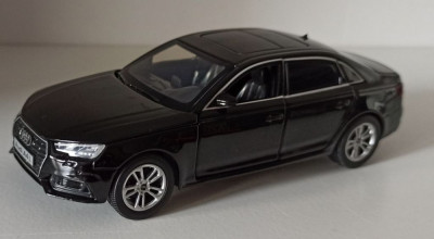 Macheta Audi A4 B9 2017 negru - Tayumo 1/32 foto